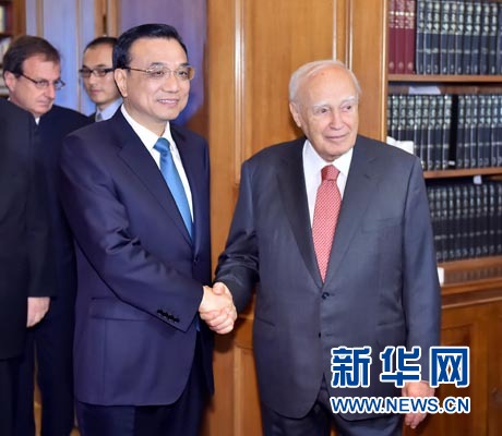 6月20日，國務(wù)院總理李克強(qiáng)在雅典總統(tǒng)府會(huì)見希臘總統(tǒng)帕普利亞斯。 新華社記者 李濤 攝