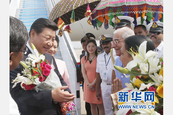 9月17日，國家主席習近平抵達古吉拉特邦艾哈邁達巴德市，開始對印度進行國事訪問。 新華社記者 鞠鵬 攝