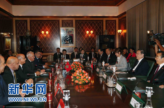 11月3日，中國全國政協(xié)主席俞正聲在拉巴特與摩洛哥參議長比亞迪拉進行會談。 新華社記者 劉衛(wèi)兵 攝