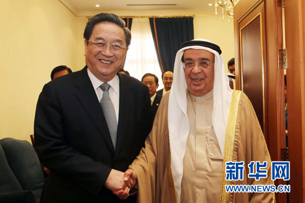 11月6日，正在巴林進(jìn)行正式友好訪問的全國政協(xié)主席俞正聲在麥納麥會(huì)見巴林副首相穆罕默德。 新華社記者劉衛(wèi)兵攝