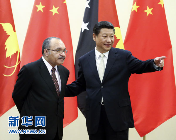 11月22日，中國國家主席習(xí)近平在斐濟(jì)楠迪會(huì)見巴布亞新幾內(nèi)亞總理奧尼爾。 新華社記者姚大偉攝 
