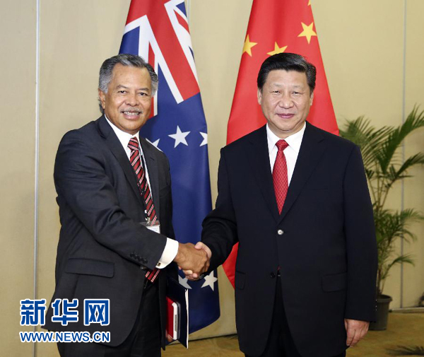 11月22日，國家主席習(xí)近平在斐濟(jì)楠迪會(huì)見庫克群島總理普納。新華社記者丁林?jǐn)z 