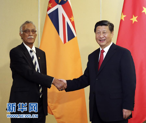 11月22日，國家主席習(xí)近平在斐濟(jì)楠迪會(huì)見紐埃總理塔拉吉。新華社記者姚大偉攝 