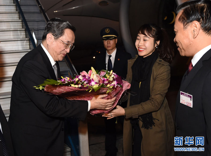 12月25日至27日，中共中央政治局常委、全國政協(xié)主席俞正聲對越南進行正式訪問。這是12月25日，俞正聲抵達河內(nèi)，開始對越南進行正式訪問。 新華社記者馬占成攝