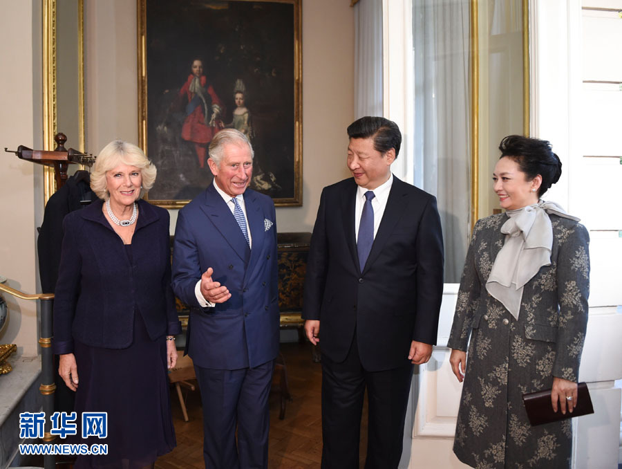 10月20日，國家主席習近平和夫人彭麗媛在倫敦會見英國查爾斯王儲夫婦。 新華社記者 謝環(huán)馳 攝
