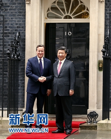 10月21日，國家主席習近平在倫敦唐寧街首相府同英國首相卡梅倫舉行會談。 新華社記者 鞠鵬 攝 