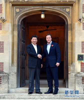 10月22日，國家主席習(xí)近平在契克斯首相鄉(xiāng)間別墅同英國首相卡梅倫再次會(huì)晤。 新華社記者 饒愛民 攝