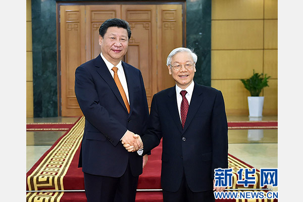 11月5日，中共中央總書記、國(guó)家主席習(xí)近平在河內(nèi)同越共中央總書記阮富仲舉行會(huì)談。 新華社記者李濤攝