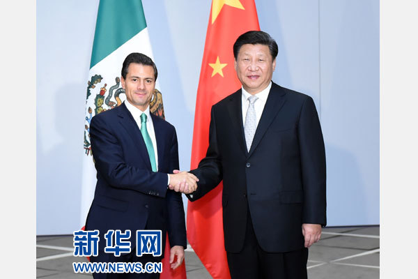 11月16日，國家主席習(xí)近平在土耳其安塔利亞會(huì)見墨西哥總統(tǒng)培尼亞。 新華社記者張鐸攝