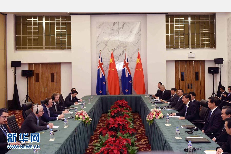 11月18日，國家主席習(xí)近平在菲律賓馬尼拉會見新西蘭總理約翰·基。 新華社記者 饒愛民 攝
