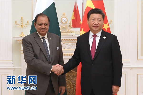 6月23日，國(guó)家主席習(xí)近平在塔什干會(huì)見巴基斯坦總統(tǒng)侯賽因。新華社記者馬占成攝