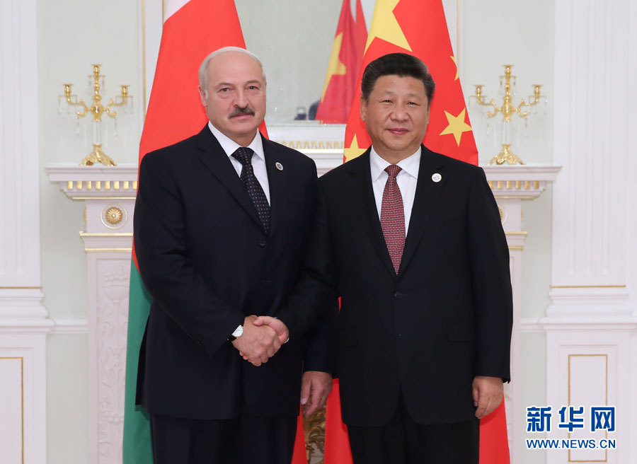  6月24日，國(guó)家主席習(xí)近平在塔什干會(huì)見白俄羅斯總統(tǒng)盧卡申科。新華社記者 蘭紅光 攝 