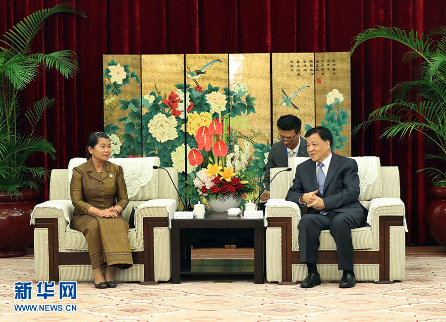 6月11日，中共中央政治局常委、中央書記處書記劉云山在福州會(huì)見來華出席金磚國家政黨、智庫和民間社會(huì)組織論壇的柬埔寨人民黨中央常委、副首相梅森安。新華社記者劉衛(wèi)兵攝