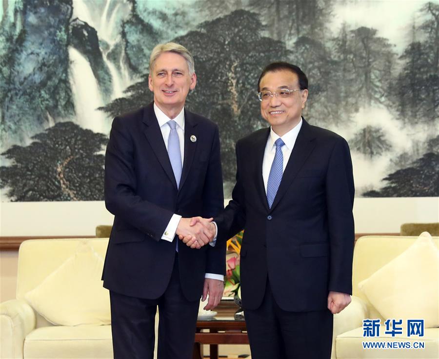 （時政）李克強會見英國首相特別代表、財政大臣哈蒙德