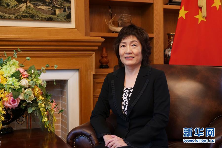 （習(xí)近平出訪配合稿·圖文互動）專訪：中希關(guān)系已成為不同國家間和平相處、合作共贏的典范——訪中國駐希臘大使章啟月