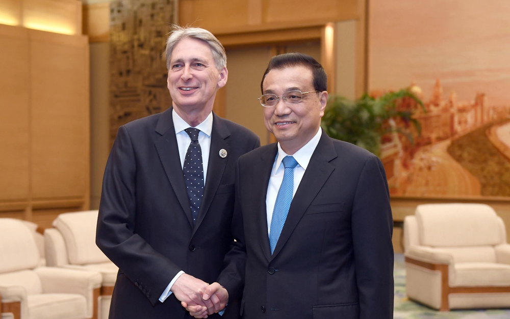 李克強會見英國首相特使、財政大臣哈蒙德
