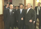 習(xí)近平參觀戴高樂基金會(huì)并會(huì)見法國(guó)友人